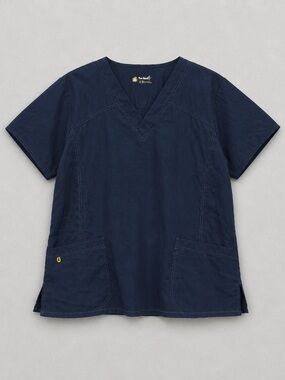 Women’s /Men’s  (Unisex) - Navy V-Neck Scrub Top with Patch Pockets